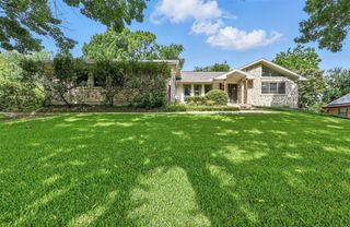 4213 Village Green Drive, Irving, TX 75038