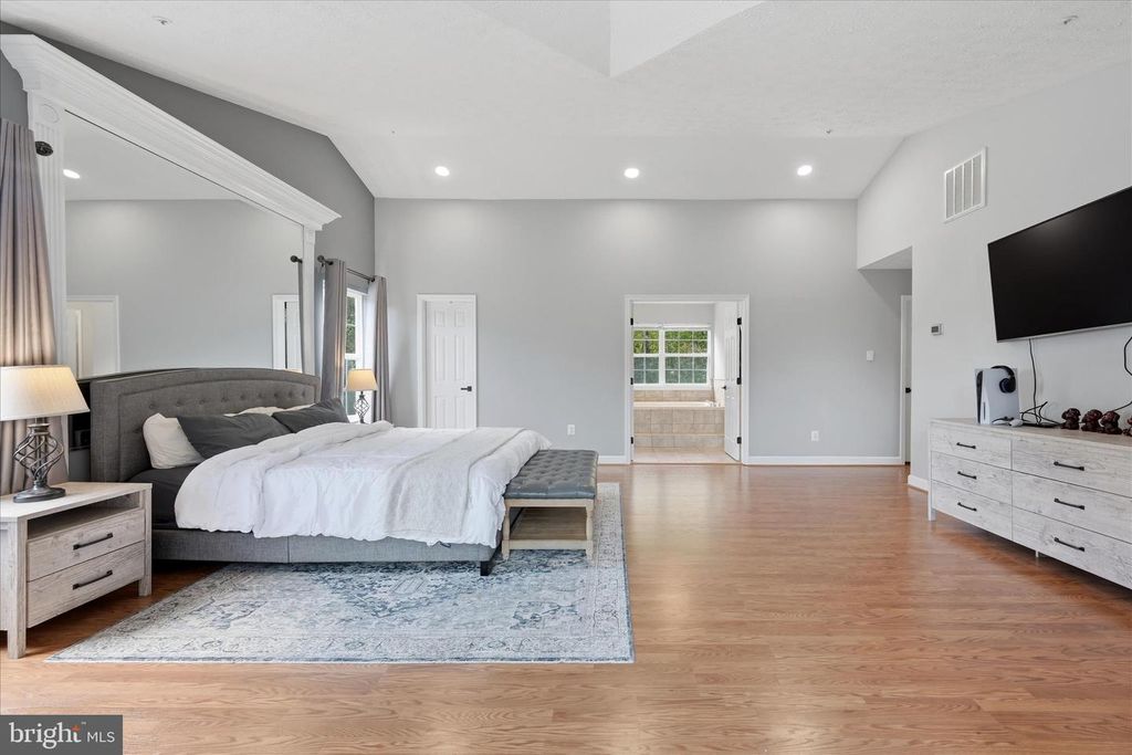 Image 32 of property listing at 4111 STEEDS GRANT WAY, Fort Washington, MD 20744