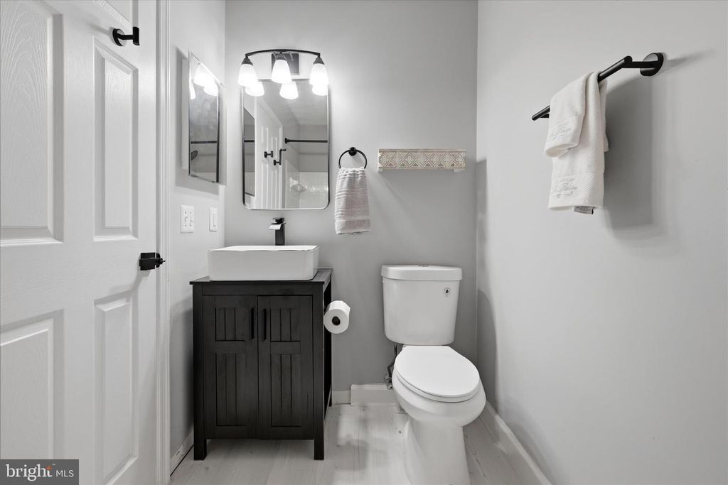 Image 43 of property listing at 4111 STEEDS GRANT WAY, Fort Washington, MD 20744