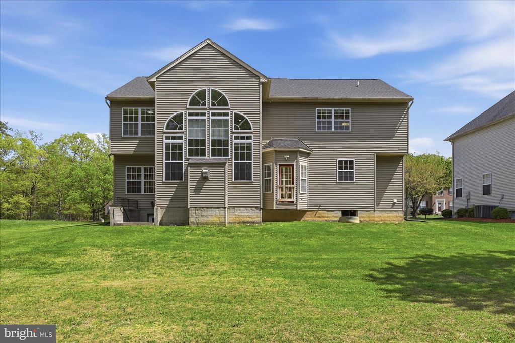 Image 61 of property listing at 4111 STEEDS GRANT WAY, Fort Washington, MD 20744