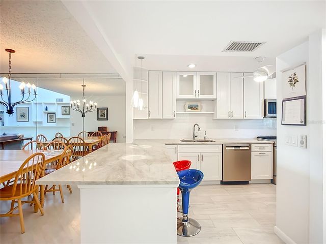 1510 PELICAN POINT DRIVE BA269, Sarasota, FL 34231