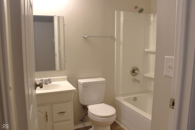 916 Waring Drive E, Indianapolis, IN 46229