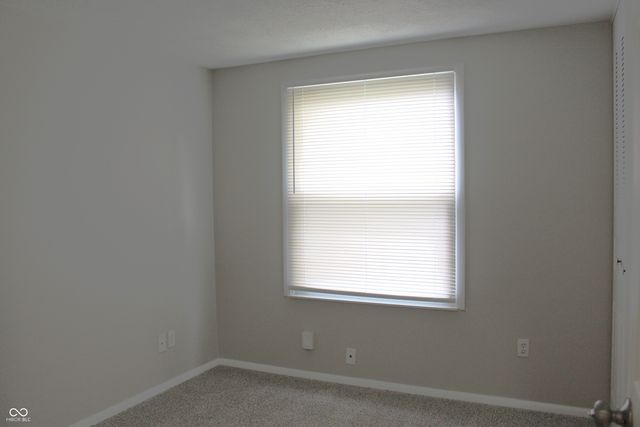 916 Waring Drive E, Indianapolis, IN 46229