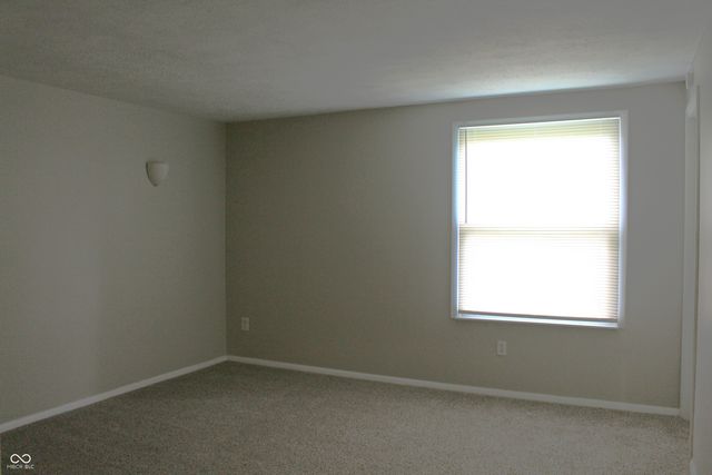 916 Waring Drive E, Indianapolis, IN 46229