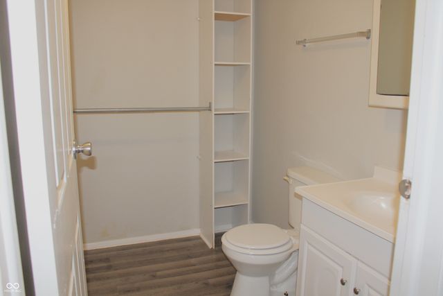 916 Waring Drive E, Indianapolis, IN 46229