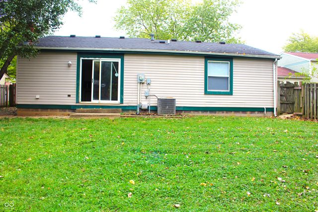 916 Waring Drive E, Indianapolis, IN 46229