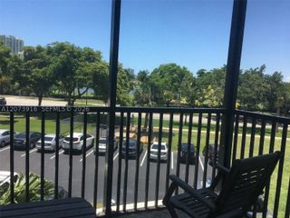 3475 N Country Club Dr 309, Aventura, FL 33180