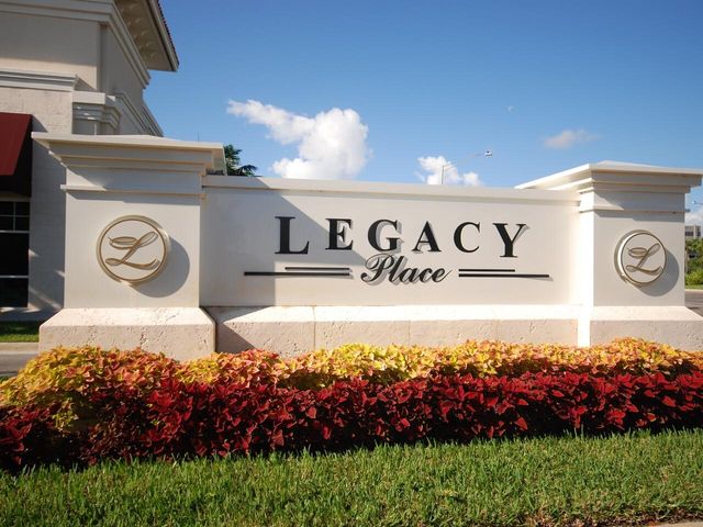 401 Riverside Drive, Palm Beach Gardens, FL 33410