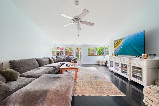 401 Riverside Drive, Palm Beach Gardens, FL 33410