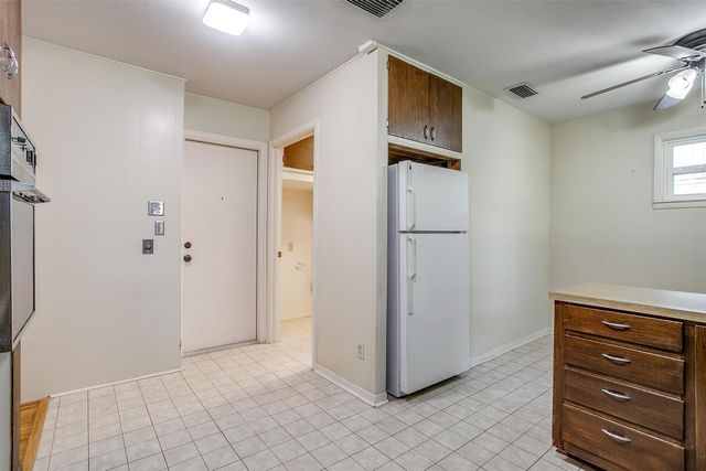 3929 Bryce Avenue, Fort Worth, TX 76107