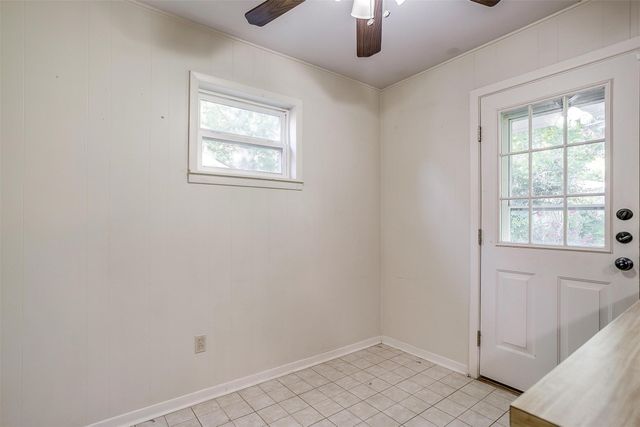 3929 Bryce Avenue, Fort Worth, TX 76107