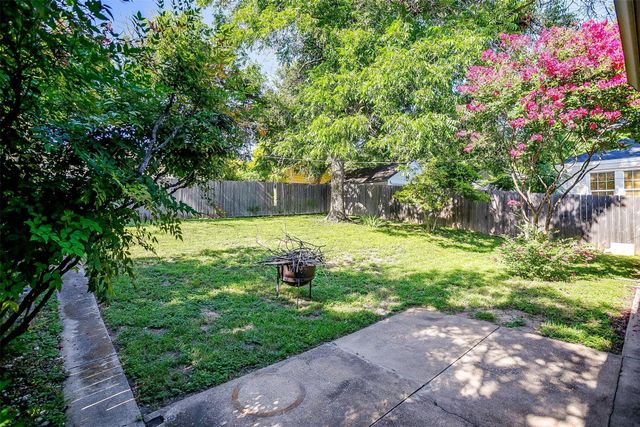 3929 Bryce Avenue, Fort Worth, TX 76107