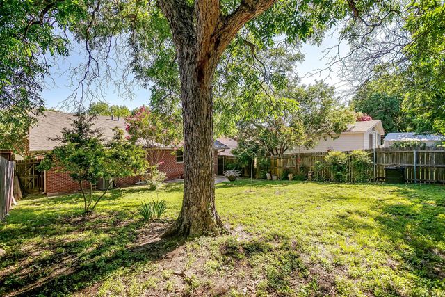 3929 Bryce Avenue, Fort Worth, TX 76107