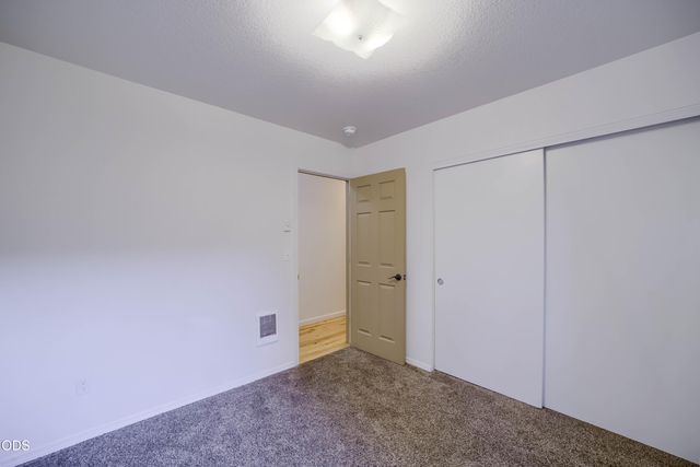 2120 NW Ivy Avenue, Redmond, OR 97756