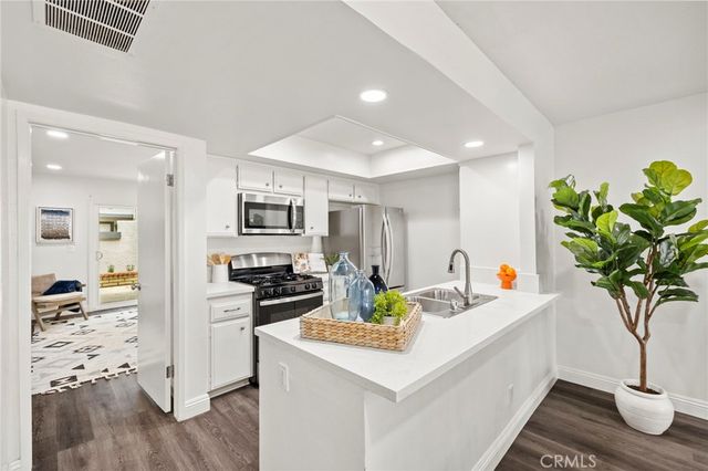 18683 Maplewood, Huntington Beach, CA 92646