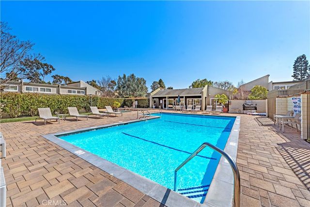 18683 Maplewood, Huntington Beach, CA 92646