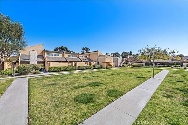 18683 Maplewood, Huntington Beach, CA 92646