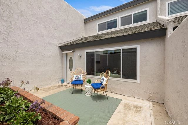 18683 Maplewood, Huntington Beach, CA 92646
