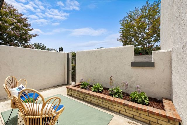 18683 Maplewood, Huntington Beach, CA 92646