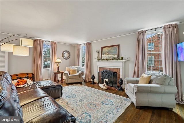 7 ACADEMY CT, Berryville, VA 22611