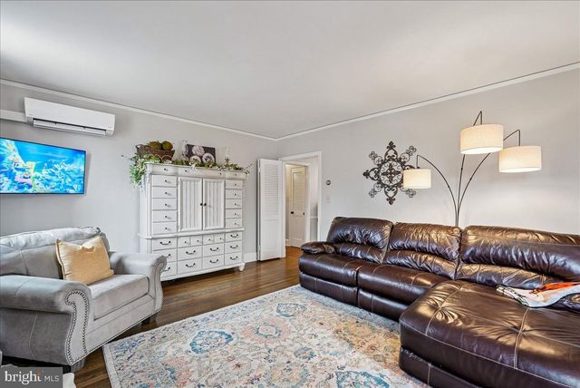 7 ACADEMY CT, Berryville, VA 22611