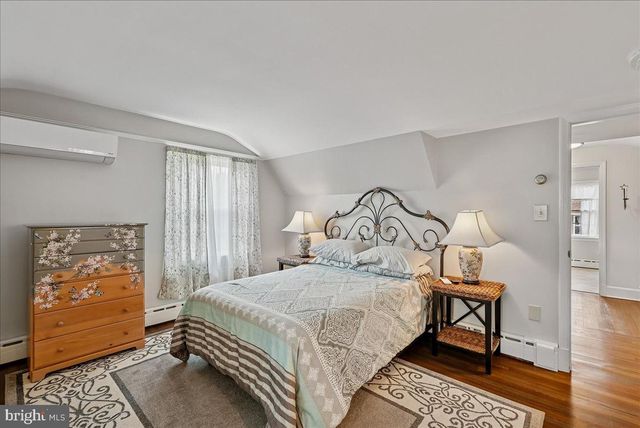 7 ACADEMY CT, Berryville, VA 22611