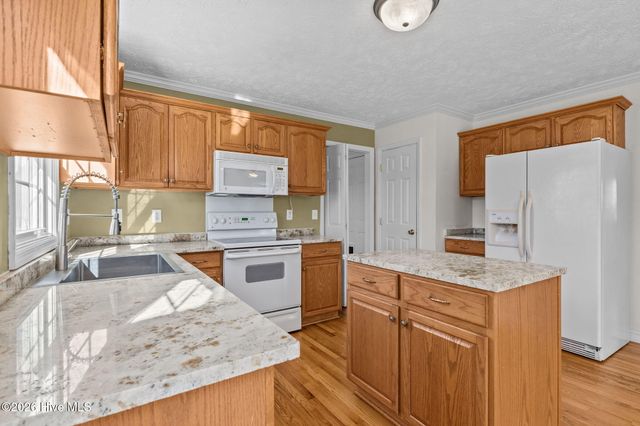 3833 Sunchase Drive, Fayetteville, NC 28306