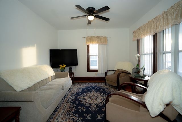 23 Wildermere St., Chicopee, MA 01020