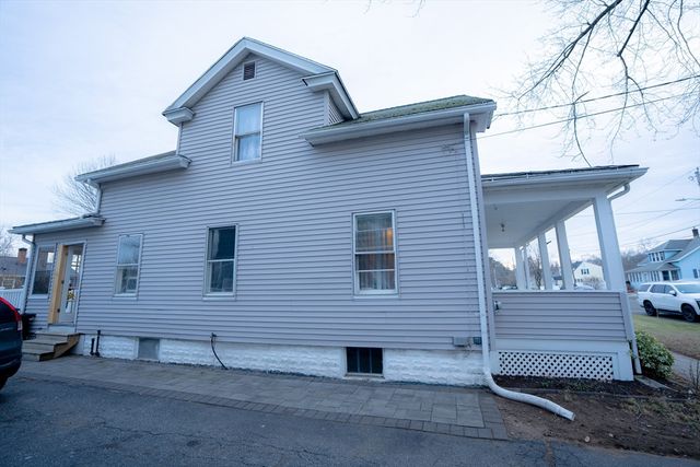 23 Wildermere St., Chicopee, MA 01020