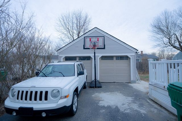 23 Wildermere St., Chicopee, MA 01020