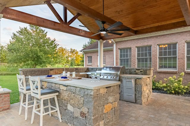 3895 Ostella Rd, Cornersville, TN 37047