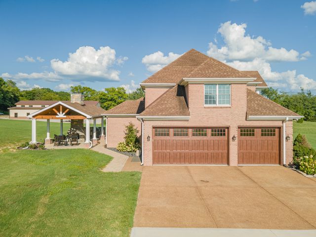 3895 Ostella Rd, Cornersville, TN 37047