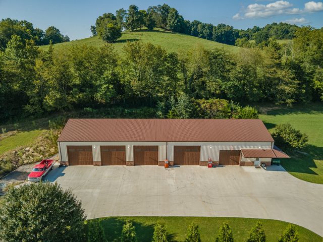 3895 Ostella Rd, Cornersville, TN 37047