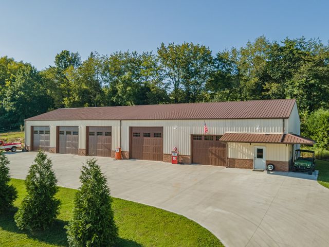 3895 Ostella Rd, Cornersville, TN 37047