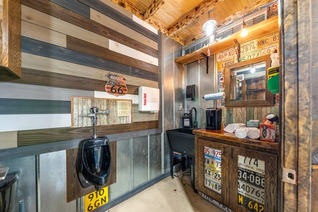 3895 Ostella Rd, Cornersville, TN 37047