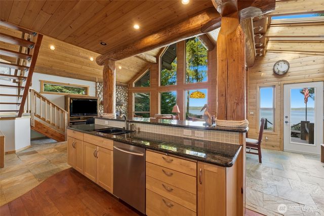 151 E Tamarack Lane, Shelton, WA 98584