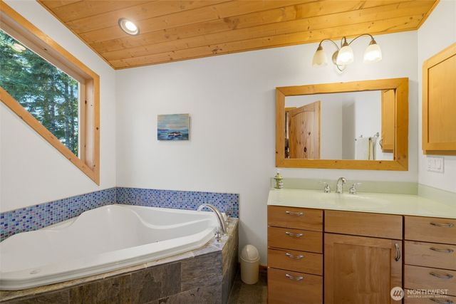 151 E Tamarack Lane, Shelton, WA 98584