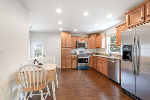428 Ingleside Avenue, Aurora, IL 60506