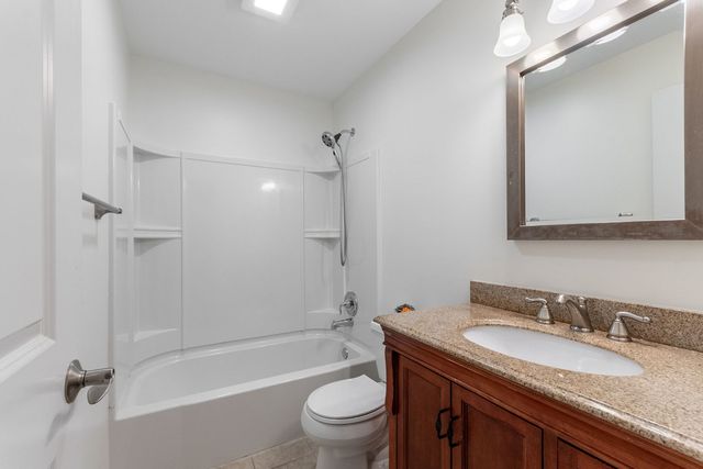 428 Ingleside Avenue, Aurora, IL 60506