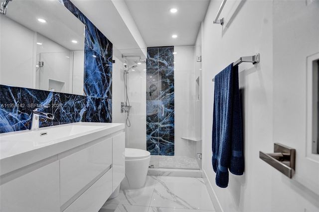 111 Briny Ave 25-10, Pompano Beach, FL 33062