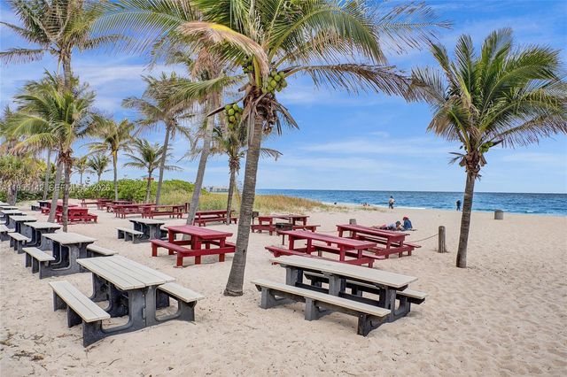 111 Briny Ave 25-10, Pompano Beach, FL 33062