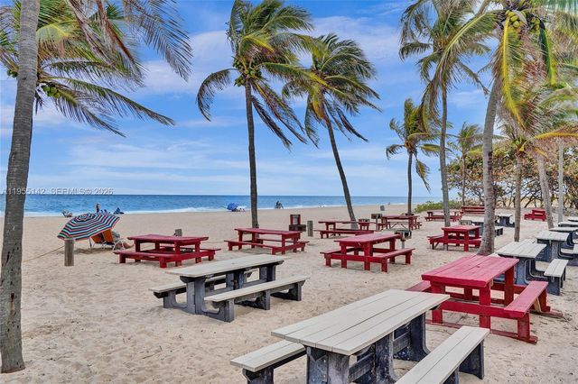 111 Briny Ave 25-10, Pompano Beach, FL 33062