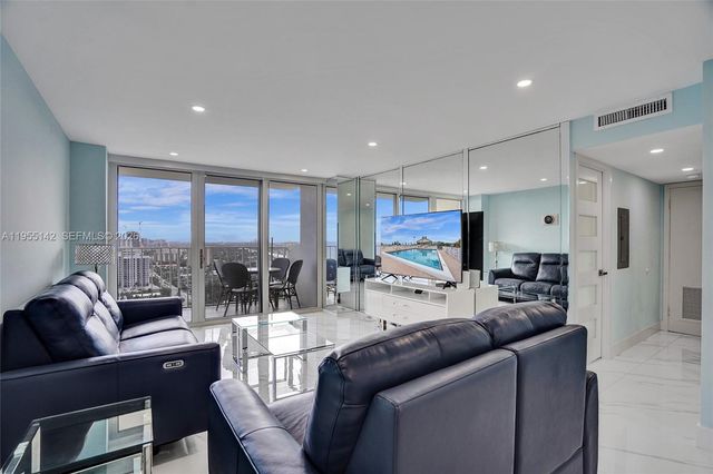 111 Briny Ave 25-10, Pompano Beach, FL 33062