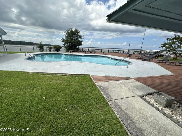 170 Middleton Place, Sneads Ferry, NC 28460