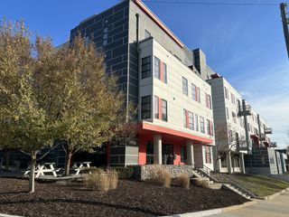 1900 12th Ave S Apt 420, Nashville, TN 37203