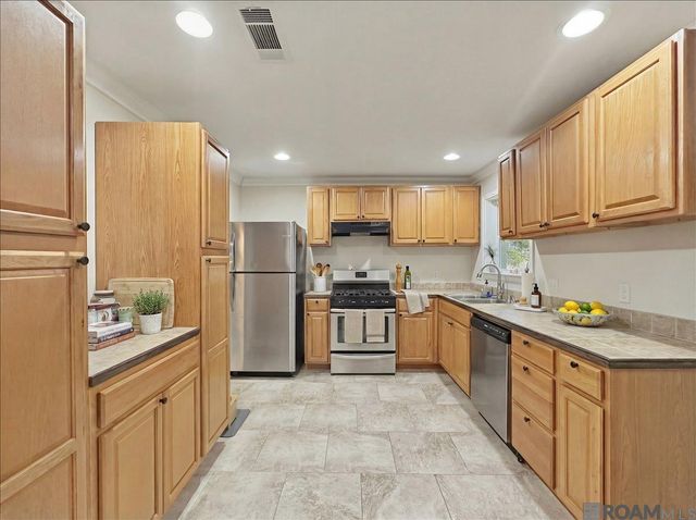 326 Mark Dr, Denham Springs, LA 70726