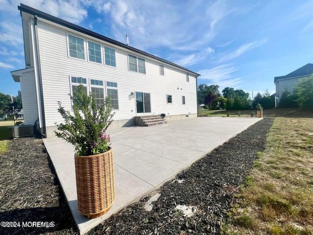 756 Dorathys Lane, Jackson, NJ 08527