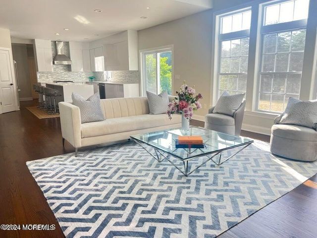 756 Dorathys Lane, Jackson, NJ 08527