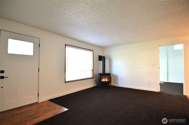 895 Wawona Avenue SW, Ocean Shores, WA 98569