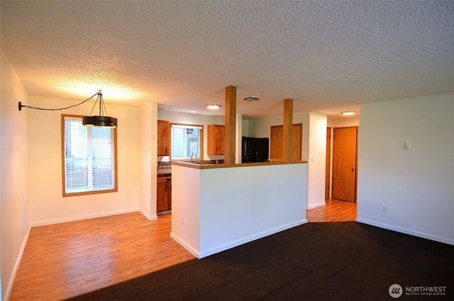 895 Wawona Avenue SW, Ocean Shores, WA 98569